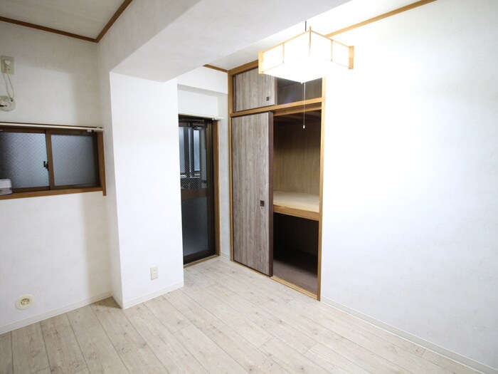 物件内観写真8　(居室)