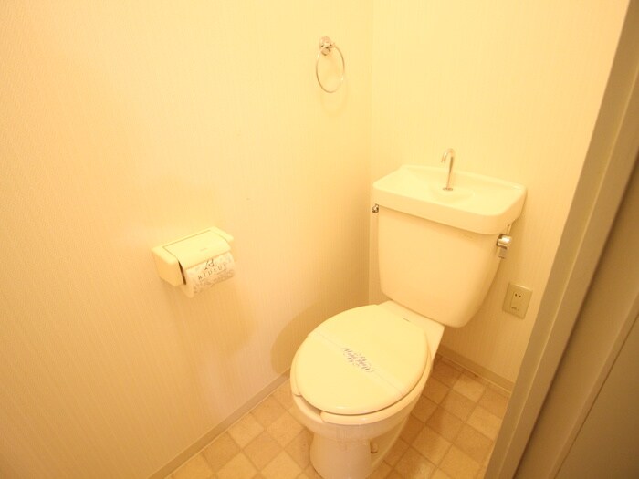 物件内観写真13　(トイレ)