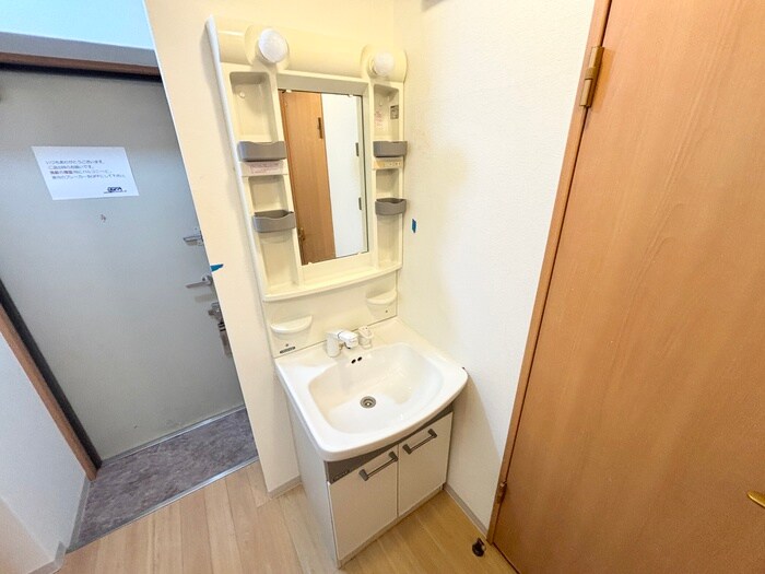 物件内観写真12　(洗面)