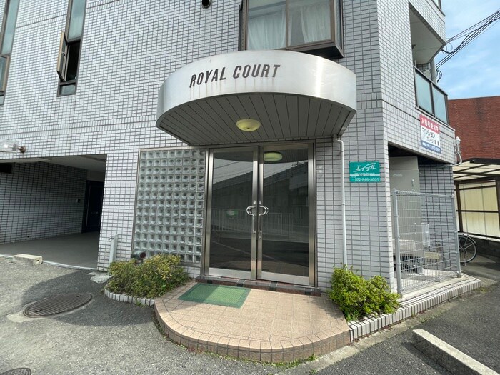 物件外観写真3　(エントランス部分)