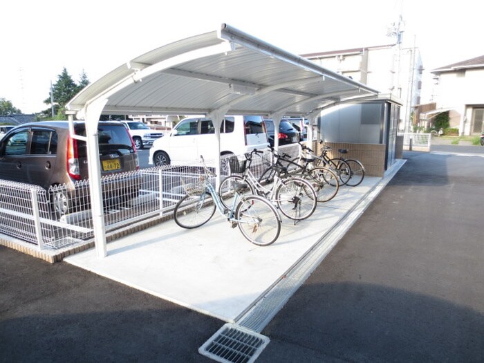 物件外観写真4　(駐輪場)