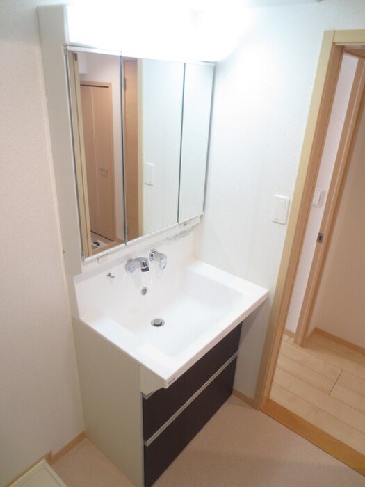 物件内観写真12　(洗面)