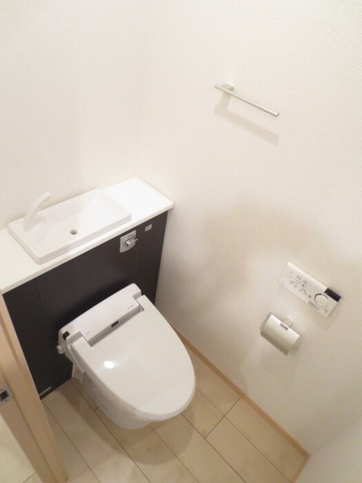 物件内観写真13　(トイレ)