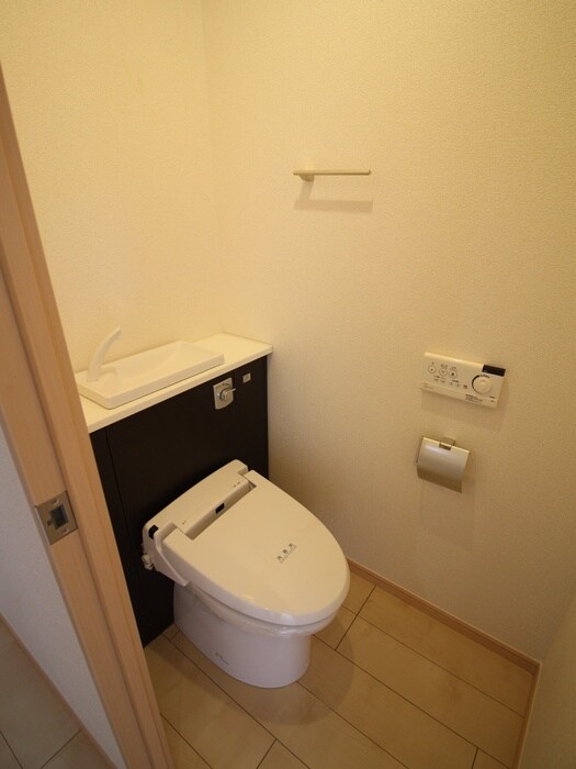 物件内観写真13　(トイレ)