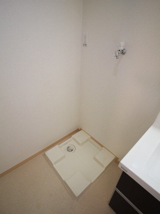 物件内観写真14　(洗濯機置場)