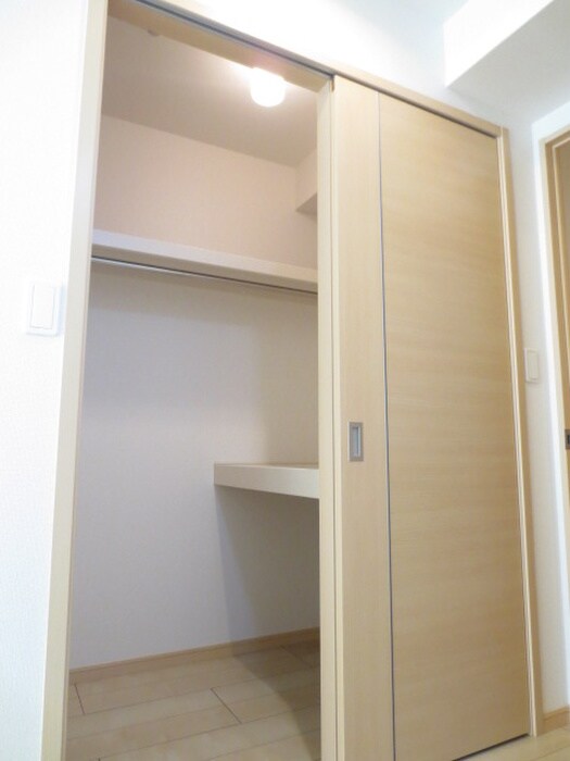 物件内観写真18　(収納)