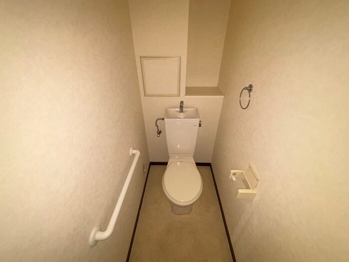 物件内観写真13　(トイレ)