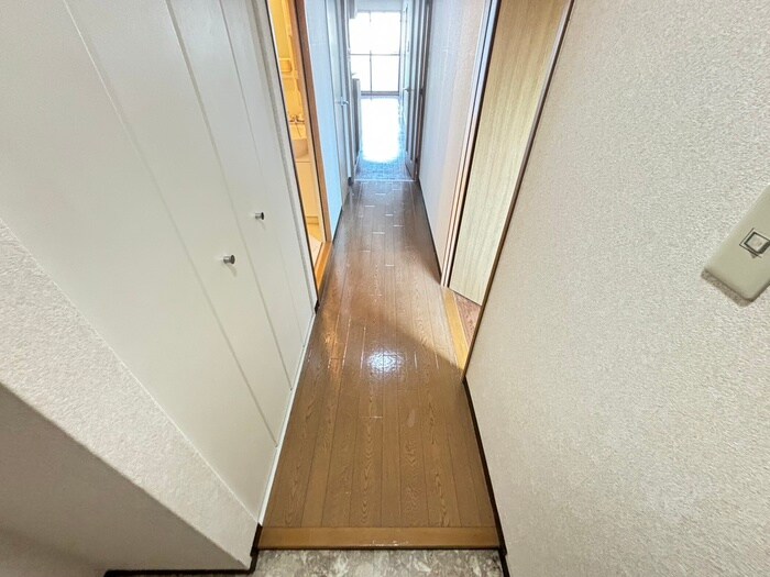 物件内観写真18　(洗濯機置場)