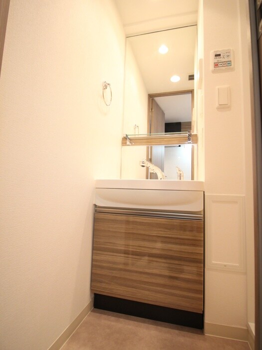 物件内観写真9　(洗面)