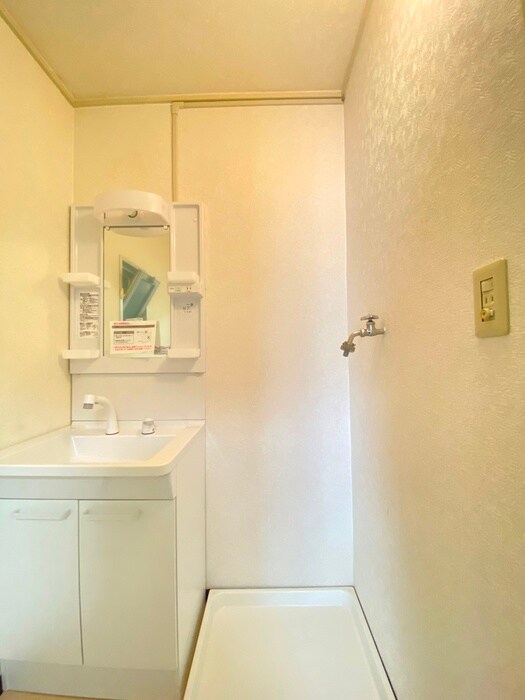 物件内観写真14　(洗濯機置場)