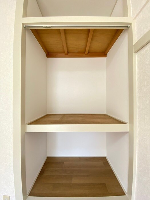 物件内観写真16　(収納)