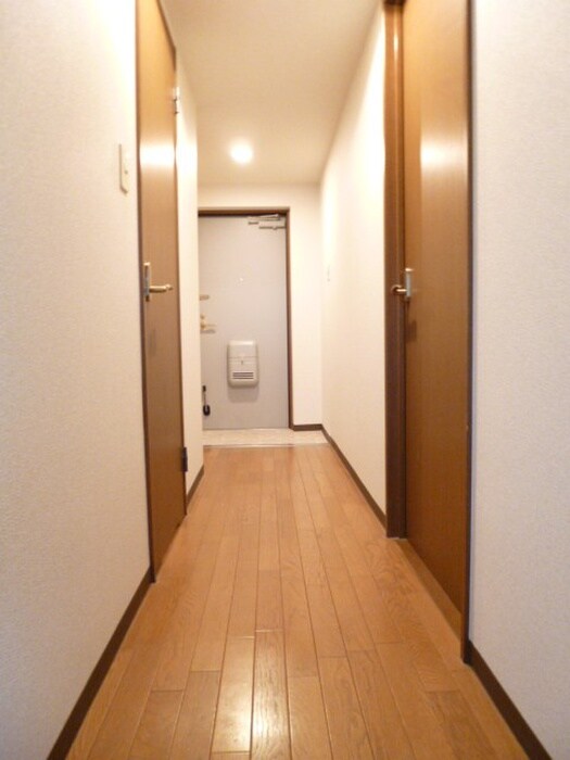 物件内観写真14　(廊下)