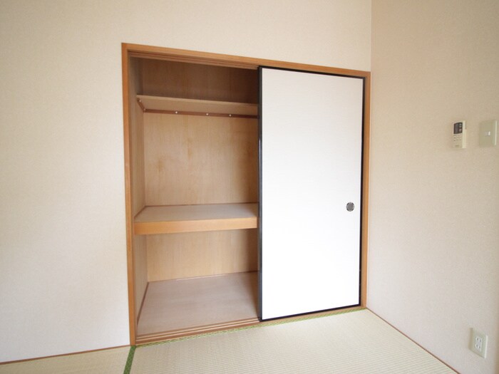 物件内観写真15　(収納)