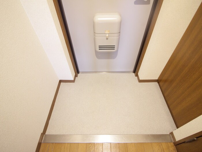 物件内観写真21　(玄関)