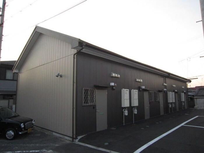 物件外観写真2　(外観写真)