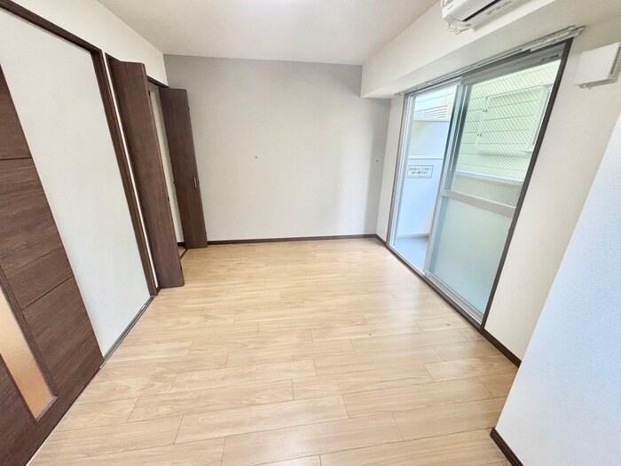 物件内観写真9　(居室)