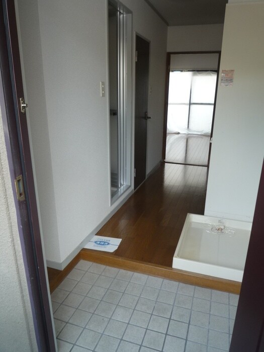 物件内観写真16　(玄関)