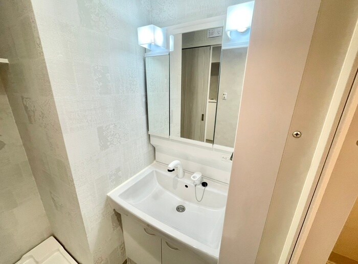 物件内観写真7　(洗面)