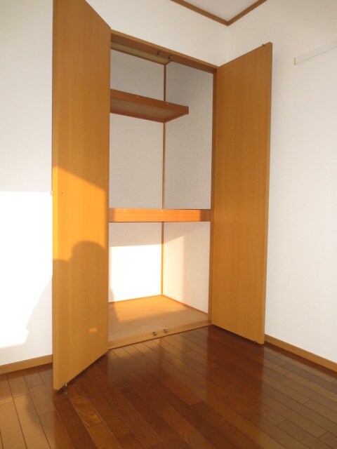 物件内観写真10　(収納)