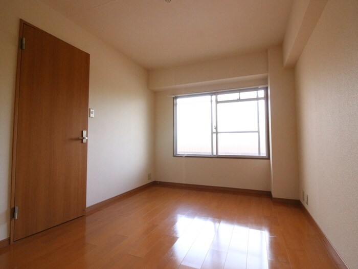 物件内観写真10　(居室)