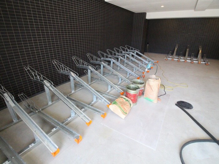 物件外観写真3　(駐輪場)