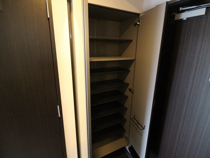 物件内観写真15　(靴箱)