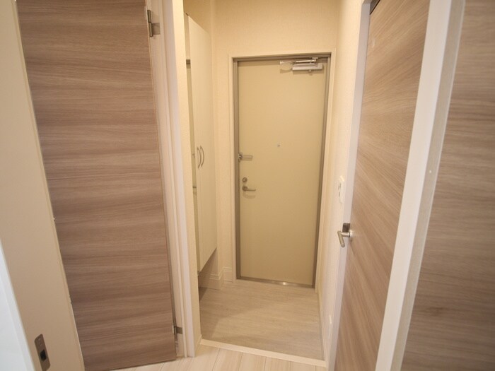 物件内観写真12　(玄関)