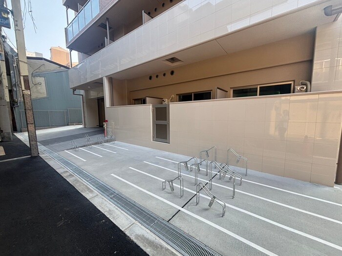 物件外観写真6　(駐輪場)