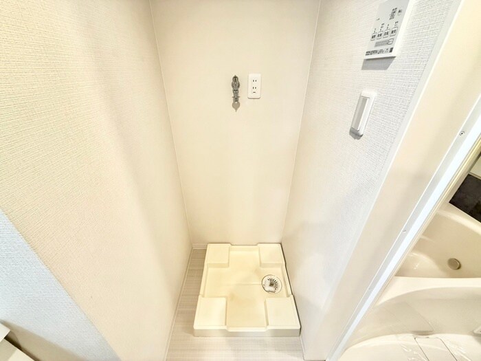 物件内観写真11　(洗濯機置場)