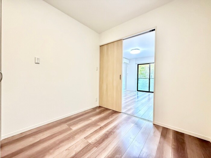 物件内観写真15　(居室)