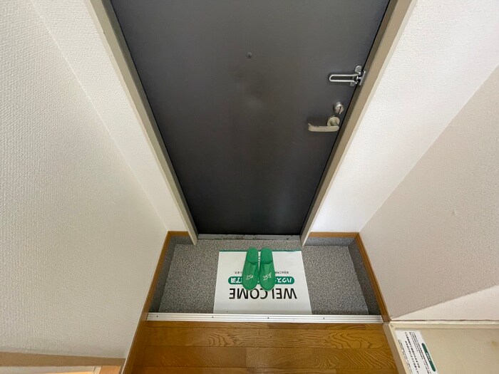 物件内観写真17　(玄関)