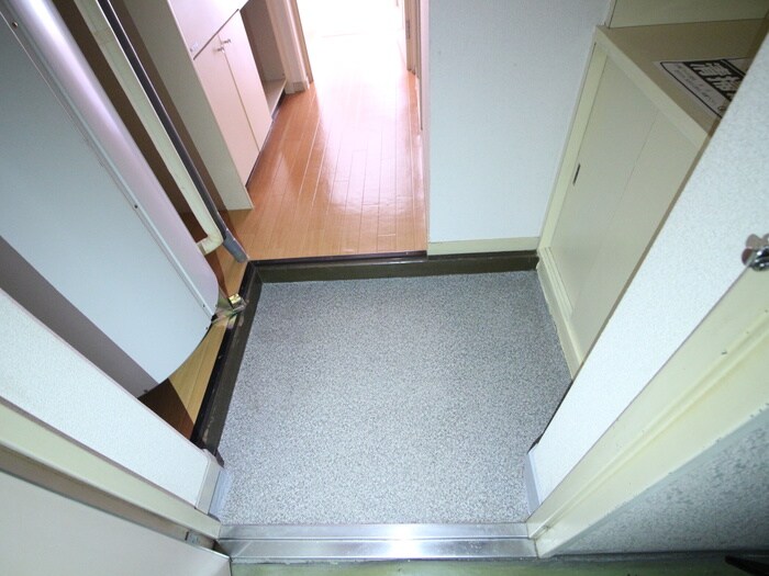 物件内観写真15　(玄関)