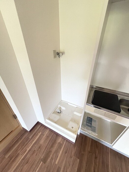 物件内観写真8　(洗濯機置場)