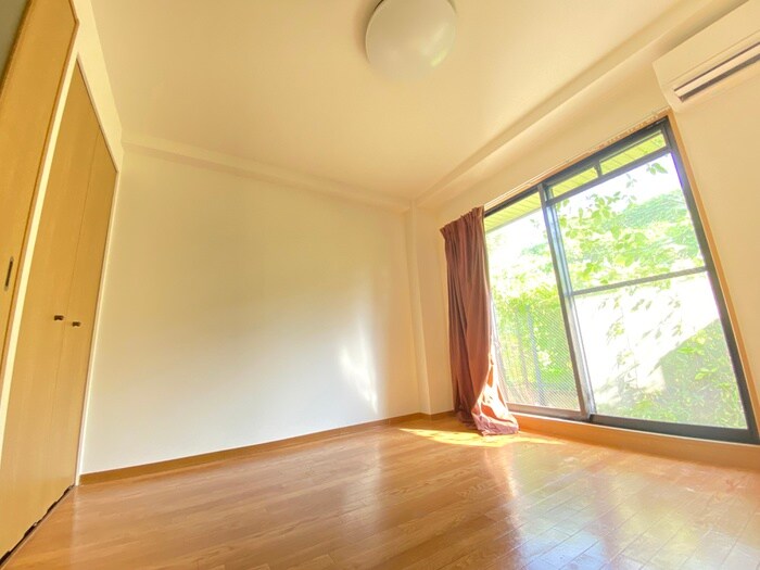 物件内観写真15　(居室)