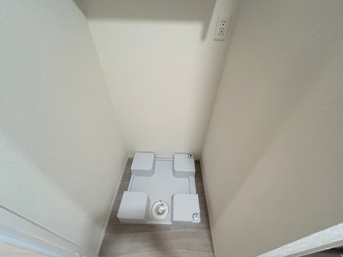 物件内観写真10　(洗濯機置場)