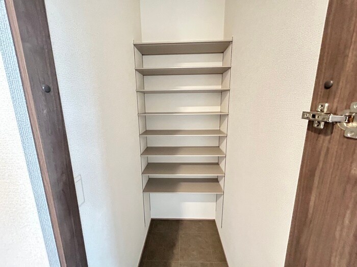 物件内観写真14　(靴箱)