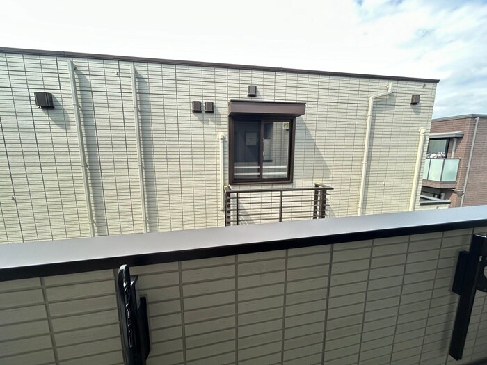 物件内観写真16　(室内からの展望)