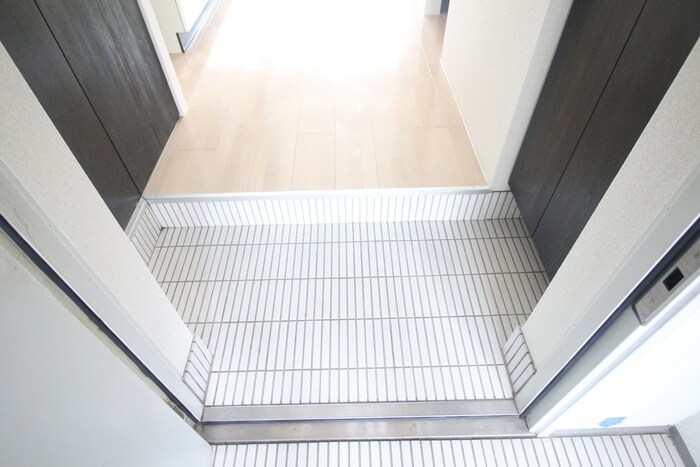 物件内観写真21　(玄関)