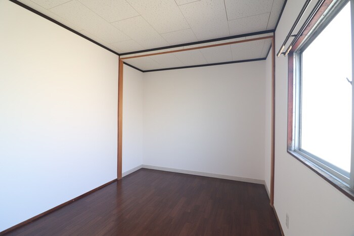 物件内観写真9　(居室)