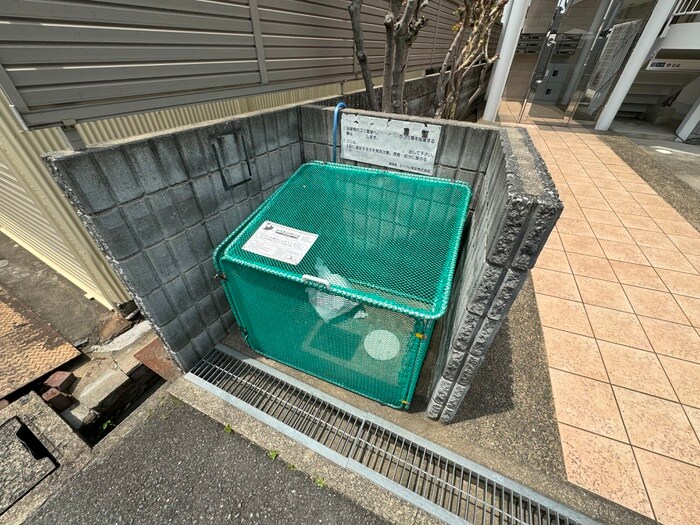 物件外観写真4　(建物設備)