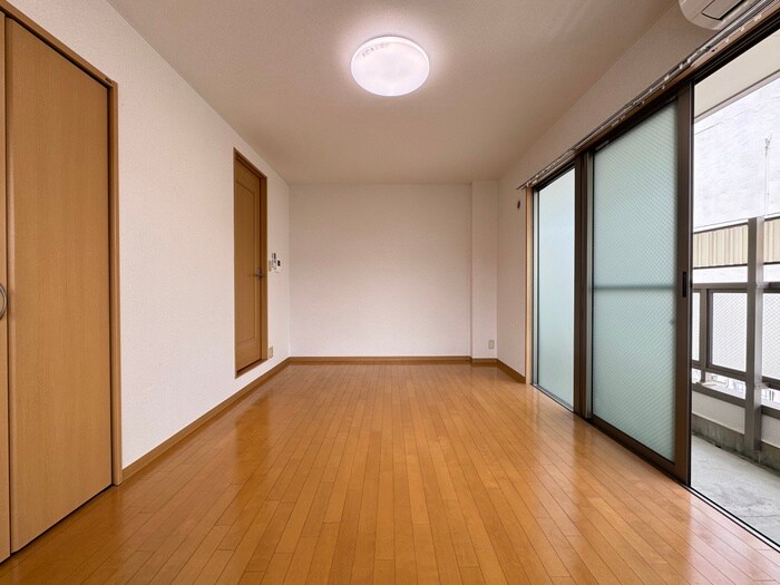 物件内観写真11　(居室)