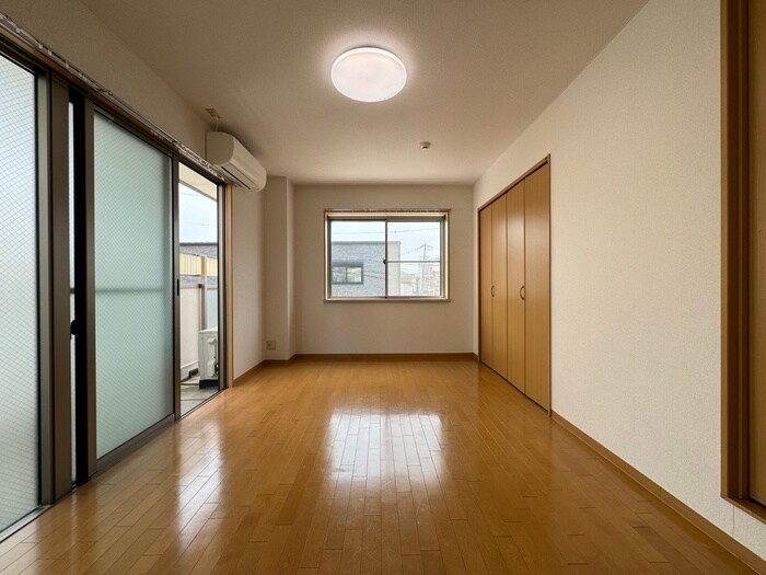 物件内観写真12　(居室)