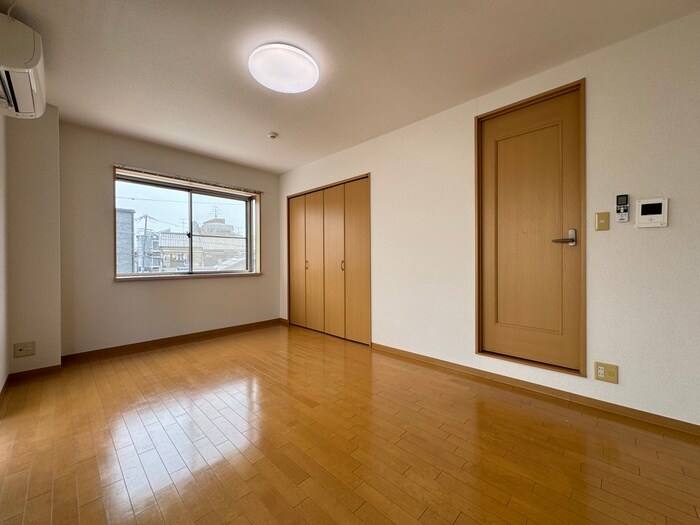 物件内観写真13　(居室)