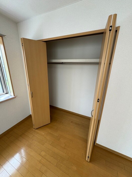 物件内観写真15　(収納)