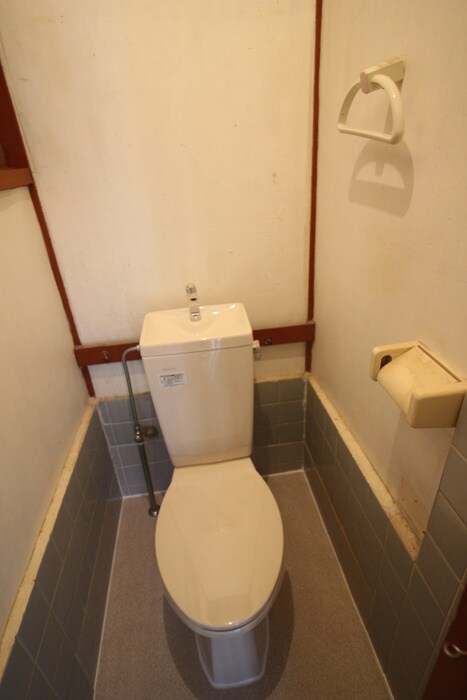 物件内観写真8　(トイレ)