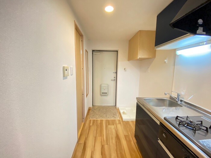 物件内観写真18　(廊下)