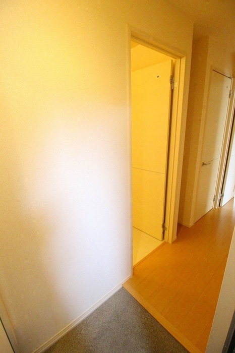 物件内観写真7　(玄関)