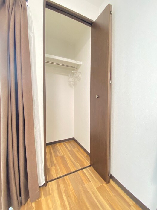 物件内観写真12　(収納)