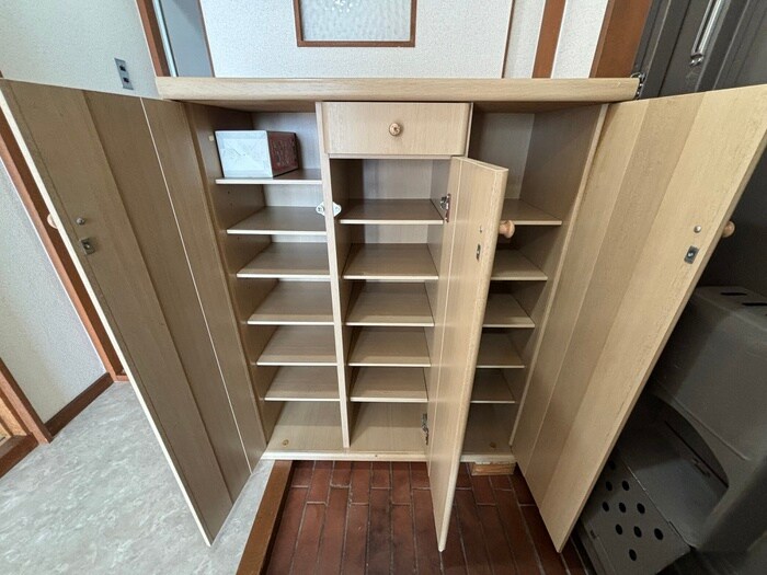 物件内観写真12　(靴箱)
