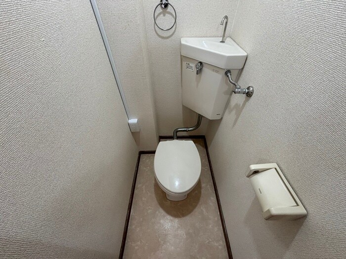 物件内観写真16　(トイレ)